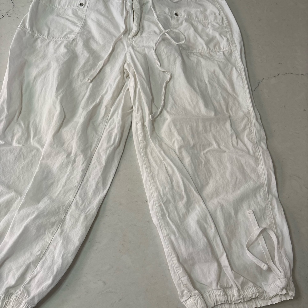 Fresh Produce Women's Capri Pants Size L White Coastal Beach Zipper Pockets
